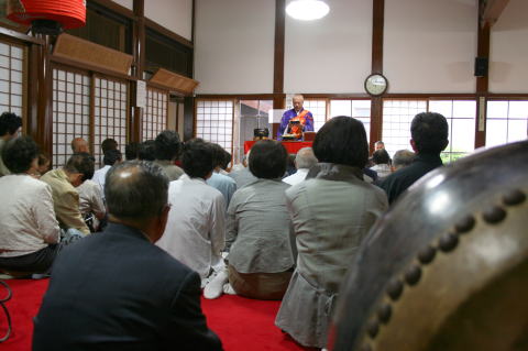御前様による法話